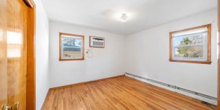 Large 3 Bedroom Apt + Private Office Space Gallery 27