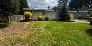 Charming 3-Bedroom Rambler with Spacious Yard & Convenient Location Gallery 1
