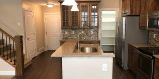 Italian Villages | 4-Bedroom Villa La Vigne (Finished Basement) Gallery 6
