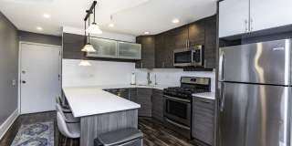 2140 N Lincoln Gallery 2