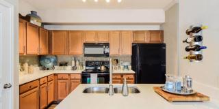 Palm Valley Apartments Gallery 9