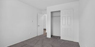 Ridgeway Place Gallery 76