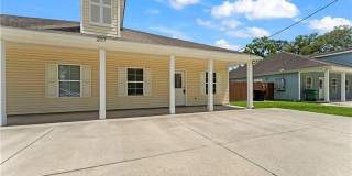 207 S LAUREL Street Gallery 1