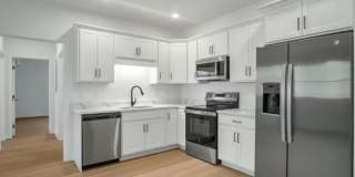 1309 N Bridge Street Gallery 8