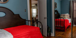 Centrally located bungalow! Gallery 1