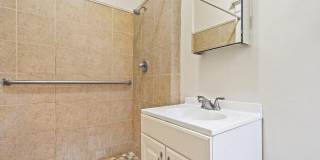 5126 S Greenwood Avenue Gallery 11