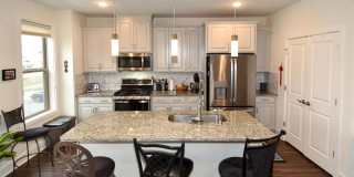 4-Level Furnished townhome! Gallery 9