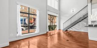 520 JOHN CARLYLE Street Gallery 14