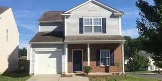 Introducing Newfield9102 in Charlotte, NC — a spacious 5-bedroom, 3-bath home on a corner lo Introducing Newfield9102 in Charlotte, NC — a spacious 5-bedroom, 3-bath home on a corner lo Gallery 1