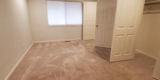 2 bdm 2 bath Ranch with Large fenced yard Gallery 11