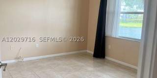 3766 NE 9th Ct Gallery 8