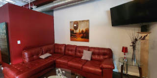 Large Studio 1 bathroom Gallery 19