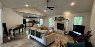 5 Bed 4 Bath Home fenced yard Gallery 61