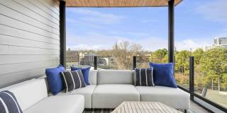 Solis Midtown Gallery 31