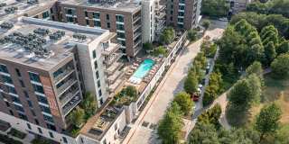 Avenue Grove Gallery 21