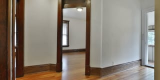 Great CENTRAL Location 5 Bedroom House - Virtual Showings Available Gallery 19