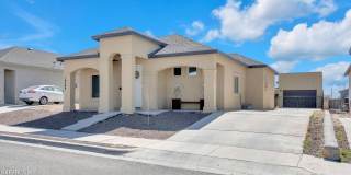 East El Paso/Horizon 3bed/2bath Refrig A/C with gorgeous low maintenance yard! Gallery 1