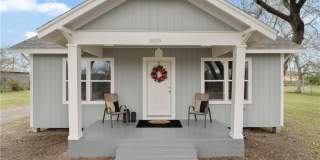 2459-0 1st Street Gallery 1