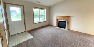 2 Bedroom, 1.5 Bath Town Home Gallery 1