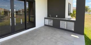 1832 NW 22nd Place Gallery 28