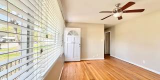 Charming 2BR with Refinished Hardwoods Gallery 5