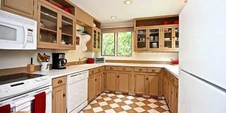 434 BELLEVUE Avenue Gallery 15