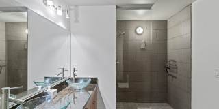 Fully Furnished 2 Bed / 2 Bath Modern Apartment Near Union Station! $2695.00! Gallery 18