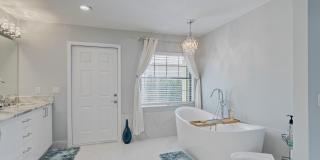 156 Coventry Place Gallery 36