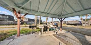 2920 PECAN AVENUE Gallery 33