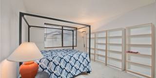 5711 Owensmouth Gallery 16