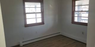 3 bd, 2 ba house NE Columbia, 2nd living room downstairs, fenced, w/d included Gallery 5