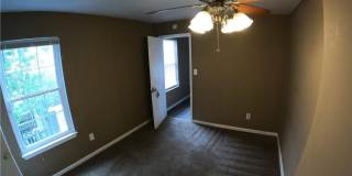 1536 W 40th Street Gallery 10