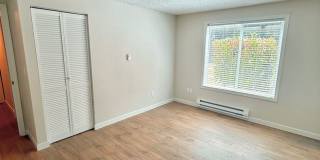 Spacious 2 Bed 1 Bath Fairwood Condo Gallery 13