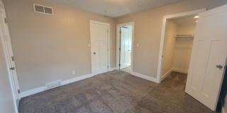 2 Bedroom, 2 Bathroom Home with large garage! Gallery 15