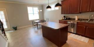 Room in 3 Bedroom Home at 109 Windy Creek Ln Gallery 7