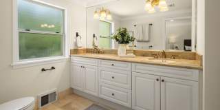 Elegant 4 Bedroom 2.5 Bath Tuscan Style Home in Magnolia West Hill Gallery 11