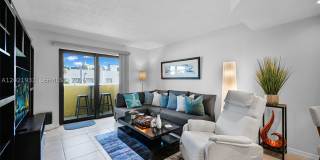 1334 Collins Ave Gallery 5