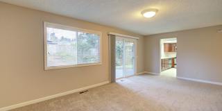 4Bd/2.5Ba Redmond Home Gallery 11