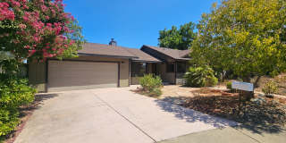 Stunning House with a Pool in West Redding Coming Available in August! Gallery 1