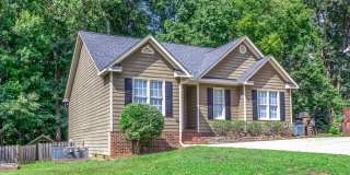 Charming 3 Bedroom Home Gallery 3