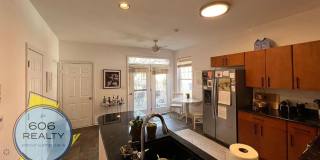 Beautiful, Single Family Townhome, Great Location!! Gallery 10