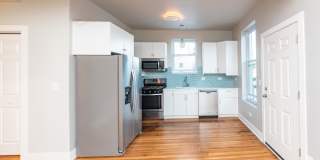 3547 N Sheffield Gallery 2