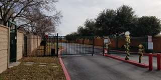 Adorable 2 bedroom townhome style Condo Gallery 6