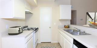 Riverpark apartment homes Gallery 70