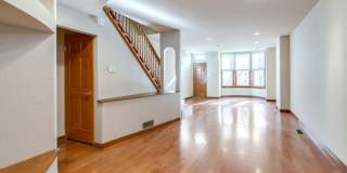 Spacious Three Bedroom Graduate Hospital Home w/ Roof Deck! Gallery 4