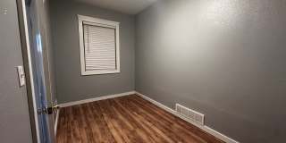 Beautifully Refreshed Three-Bedroom Single-Family Home in Park West Gallery 9