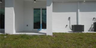 320 Poplar Street Gallery 32