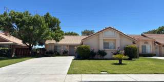 Renovated Spacious East Lancaster Single Story Home Gallery 1