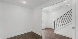 644 SW B Street Gallery 18