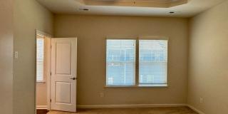3BR/2.5BA End Unit Townhome Gallery 11